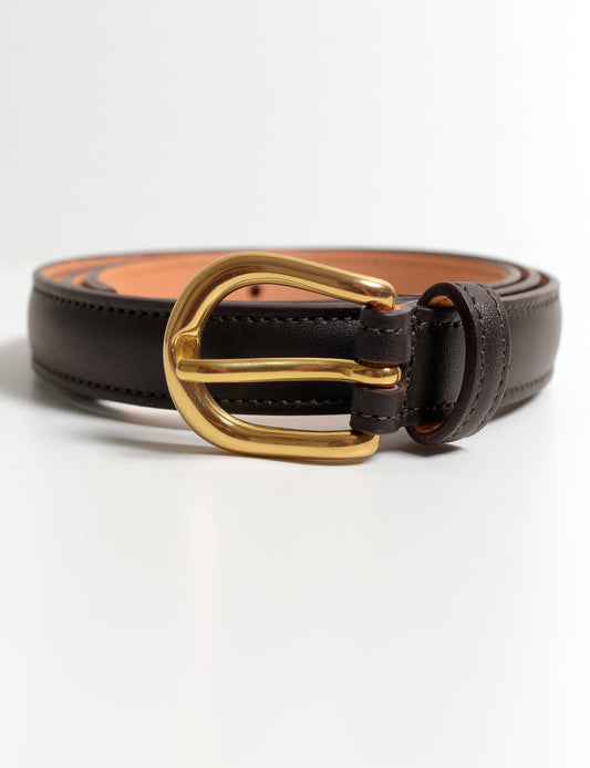 Close-up flat shot of Brooklyn Tailors x Saddler's 20mm Belt in Smooth Leather - Caffe showing the color, leather texture, stitching, and buckle