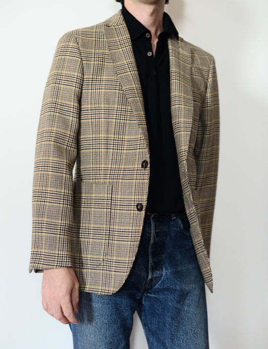 Brooklyn Tailors BKT35 Unstructured Jacket in Vintage Wool - English Plaid on-body shot. Model is wearing the jacket with a black polo and jeans