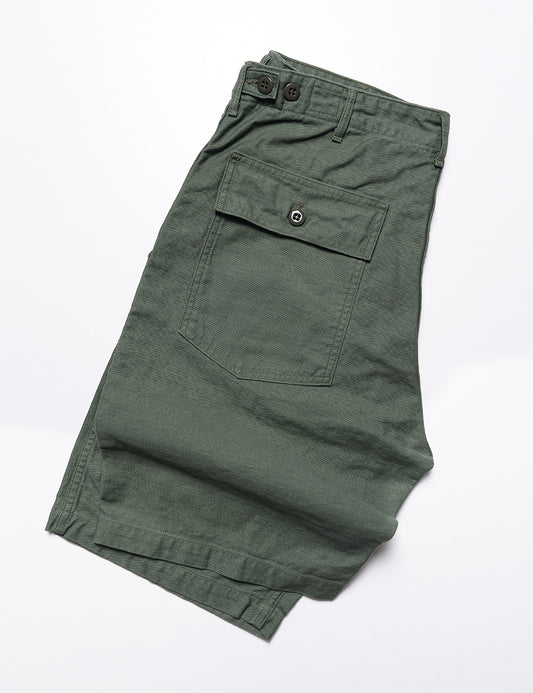 Folded shot of Orslow US Army Fatigue Shorts  - Army Green showing back pocket