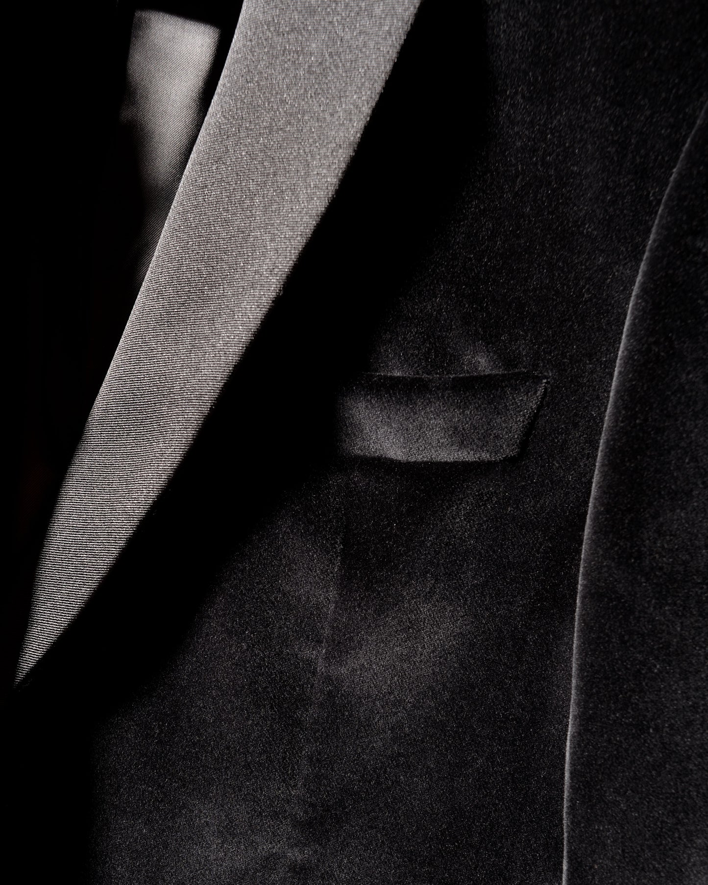 BKT50 Shawl Collar Dinner Jacket in Velvet - Black