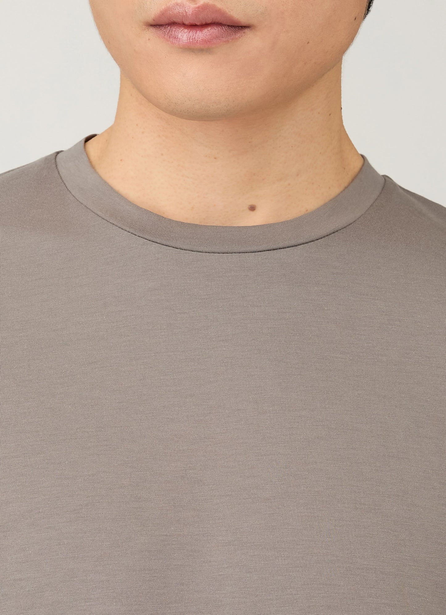 Riviera Midweight T-Shirt in Iron Grey