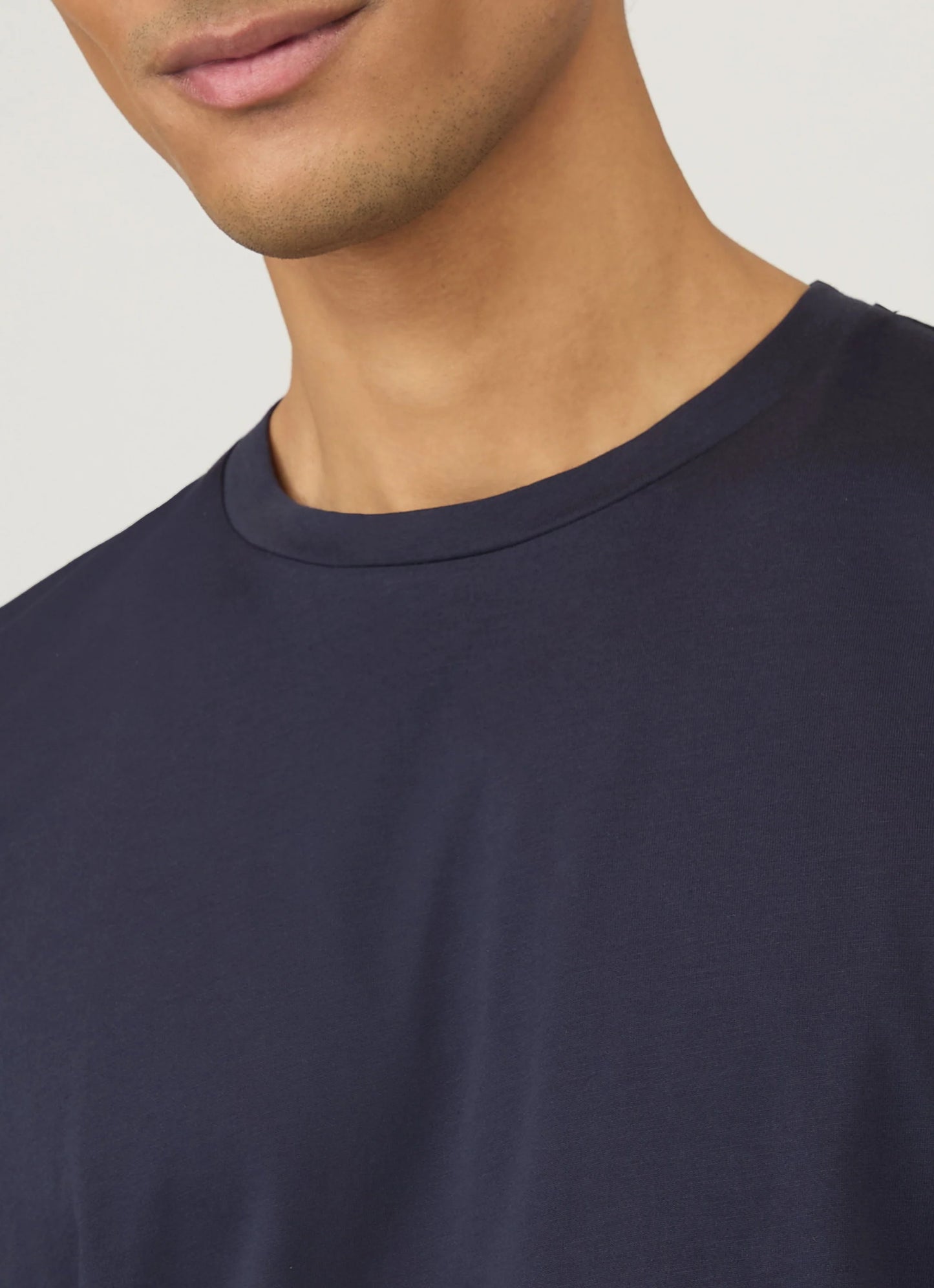 Riviera Midweight T-Shirt in Navy