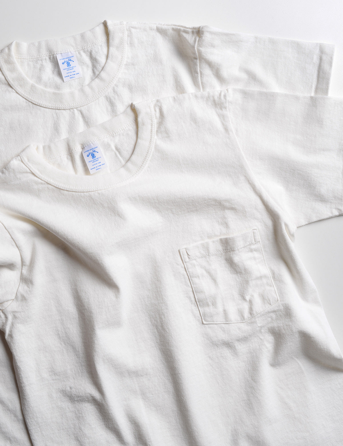 Detail of neck and pocket of Velva Sheen 2-Pack Short Sleeve Pocket Tee in White