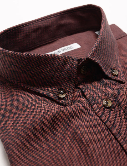 Detail shot of button down collar on Brooklyn Tailors BKT10 Slim Casual Shirt in Soft Basketweave - Aged Brick