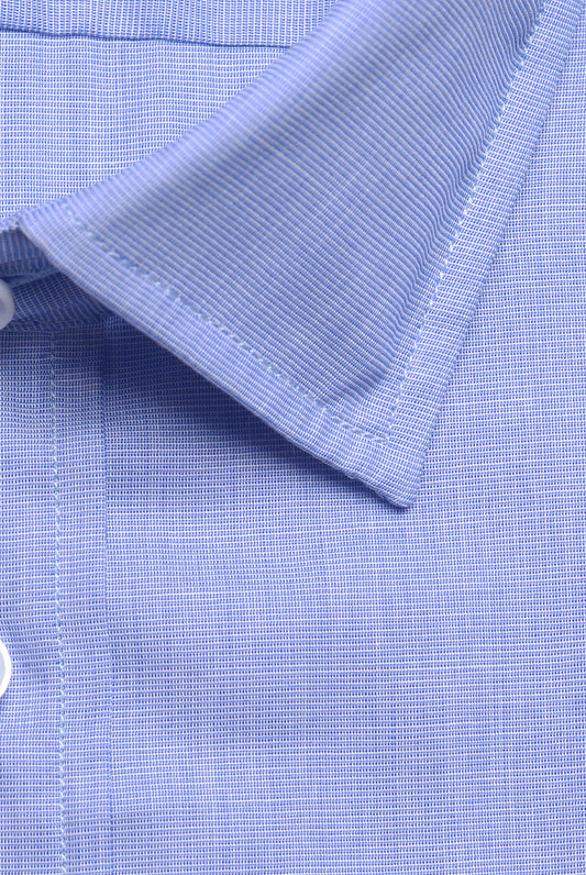 Close-up shot of collar and fabric texture on Brooklyn Tailors BKT20 Slim Dress Shirt in End-On-End - Light Blue