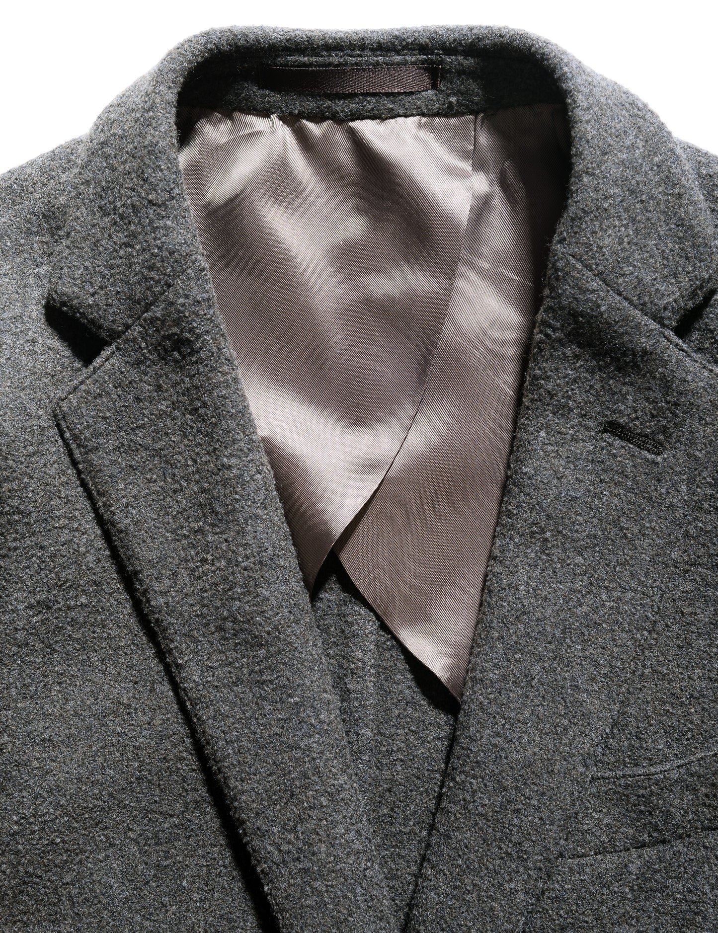 Detail shot of lapel, half-lining, and fabric texture on Brooklyn Tailors BKT35 Unstructured Jacket in 14.5 Micron Lofted Wool & Silk - London Gray