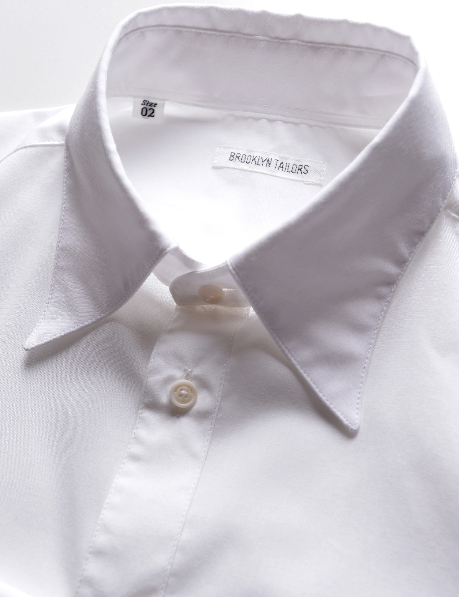Collar detail of Brooklyn Tailors BKT14 Relaxed Shirt in Cotton Silk - White