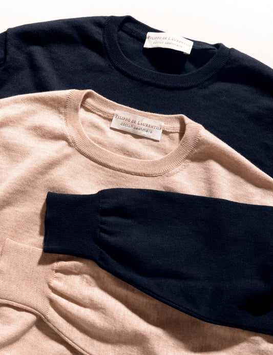 Image of two colors of Filippo de Laurentiis cotton cashmere sweaters to show neck, cuff, and colors.