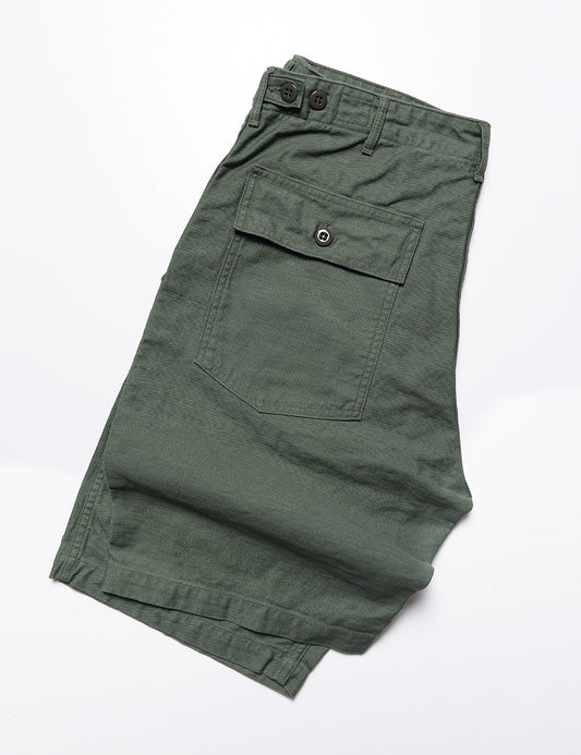 Folded shot of Orslow US Army Fatigue Shorts - Army Green showing back pocket