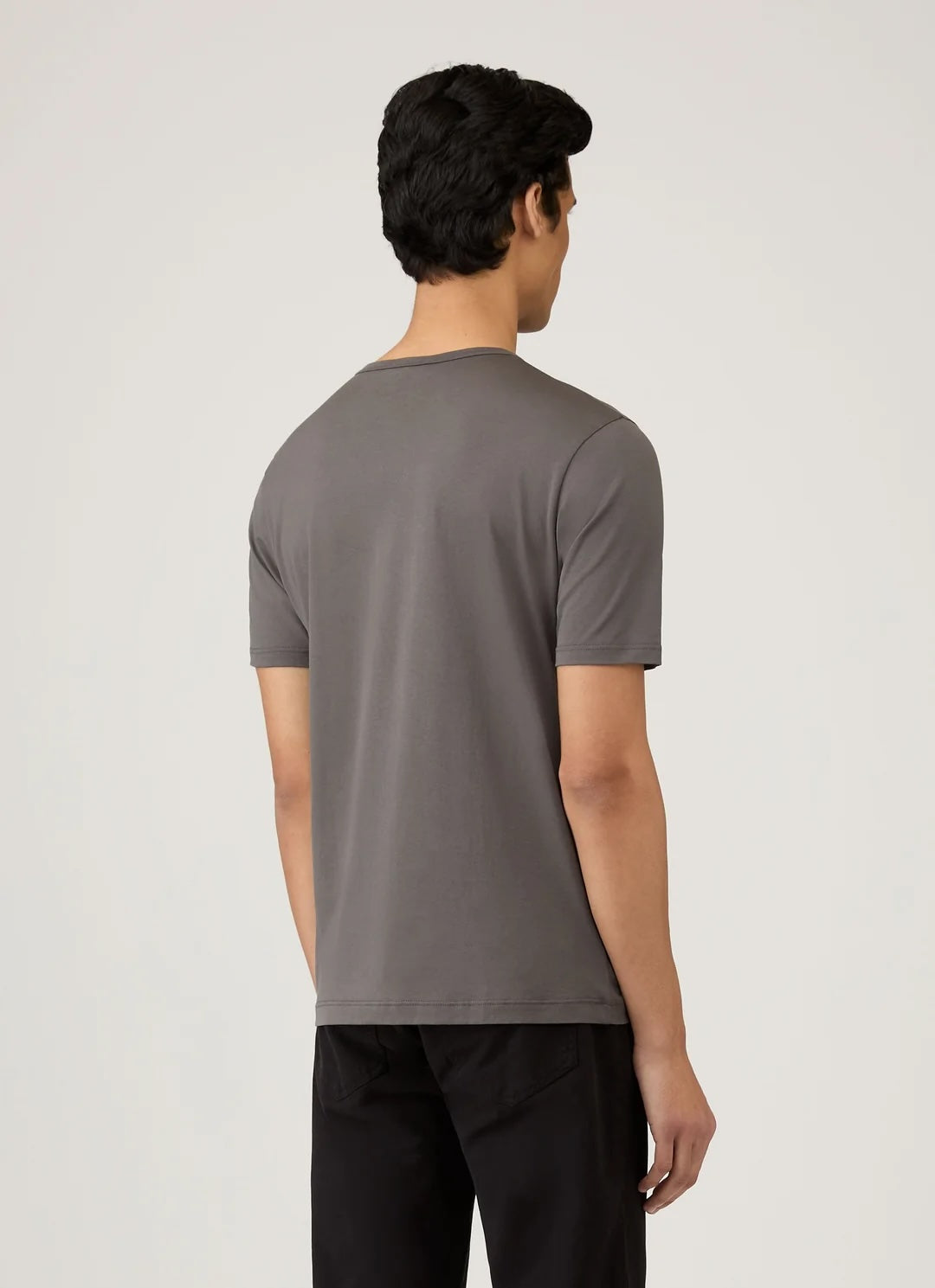 Classic T-Shirt in Charcoal