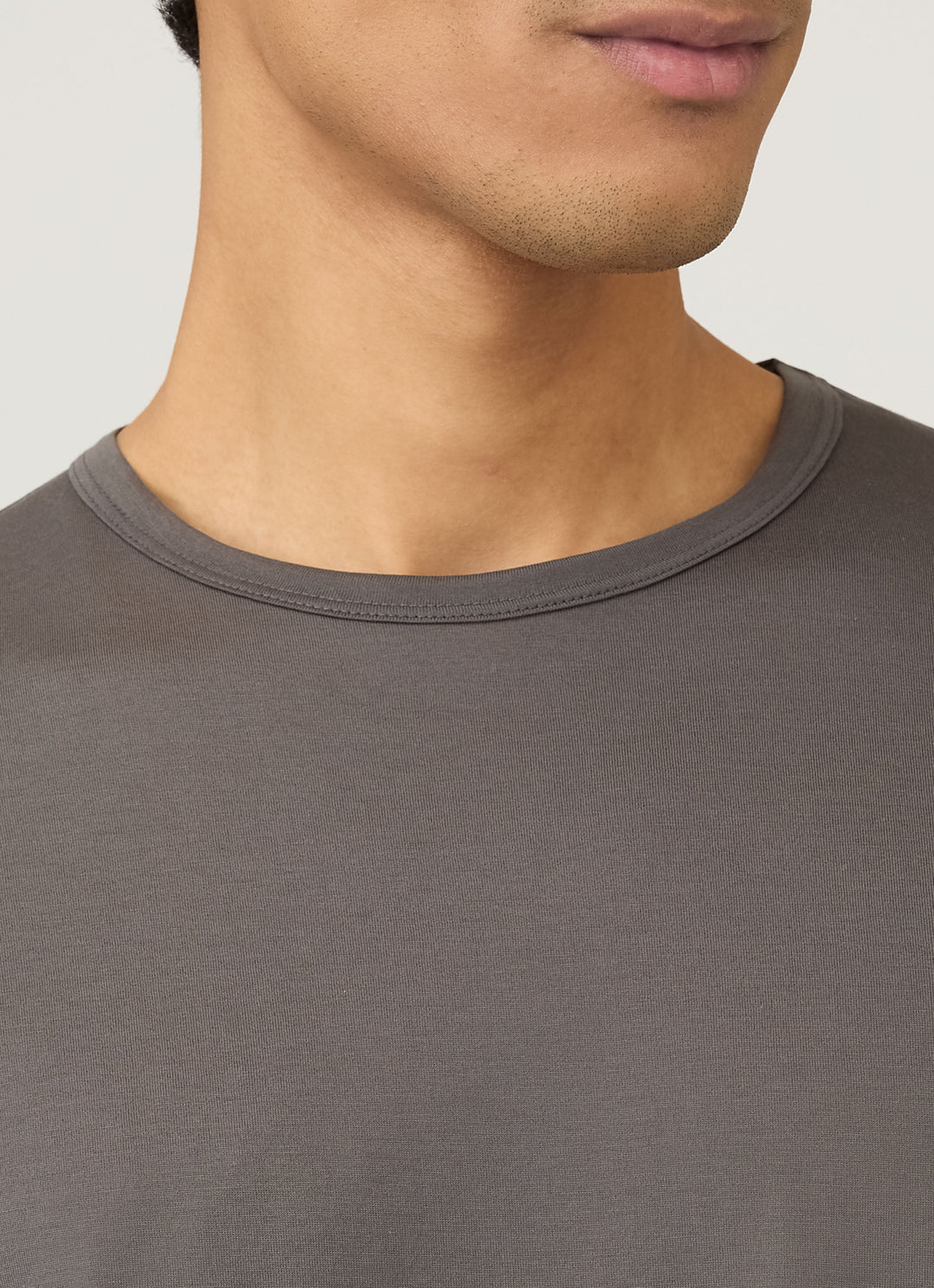 Classic T-Shirt in Charcoal