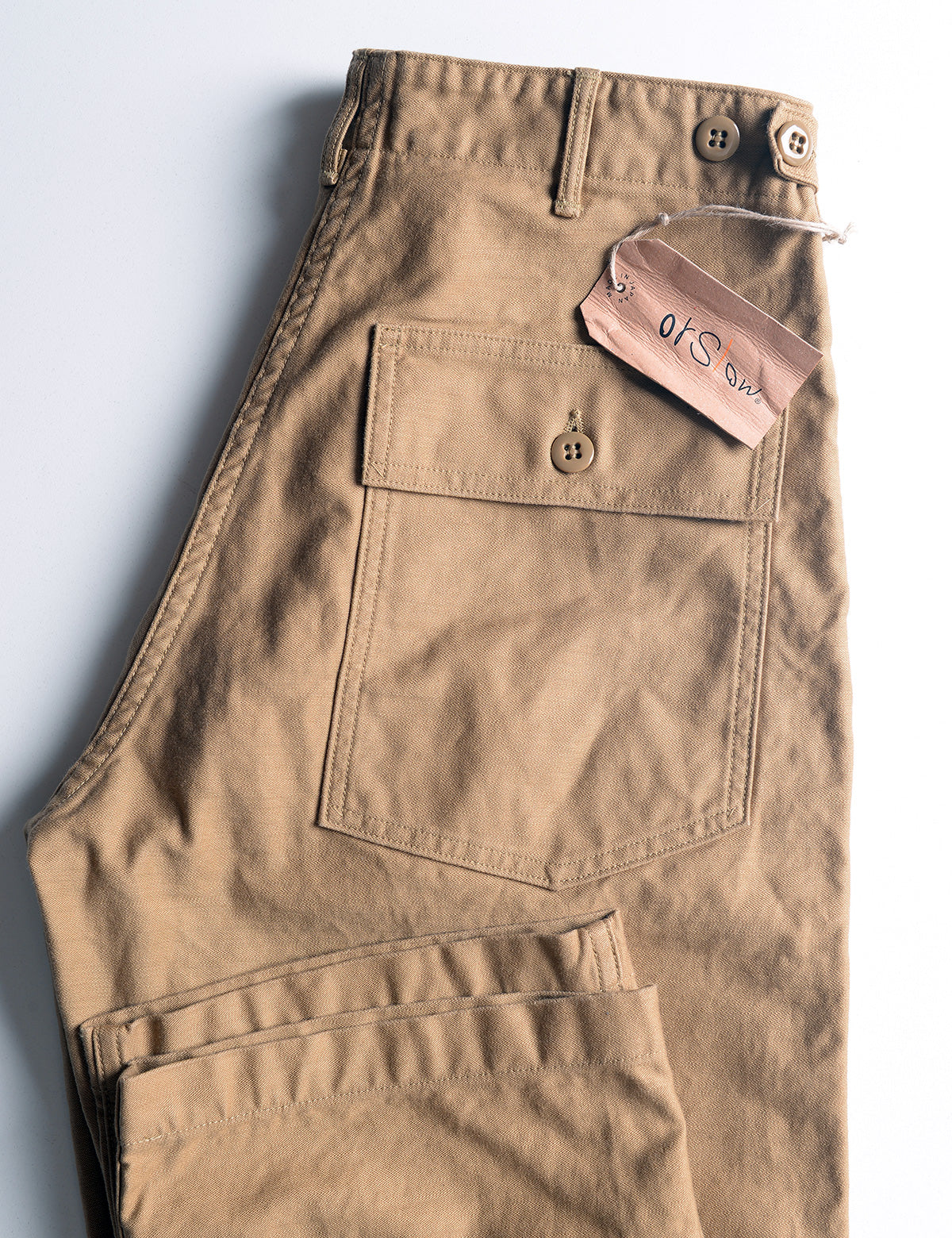 Detail shot of Orslow US Army Fatigue Trousers - Khaki back pocket