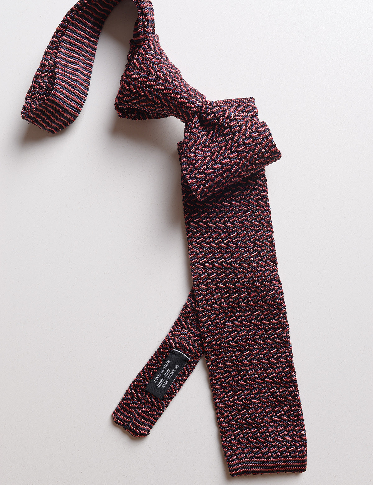 Knit detail of Micro Pattern Silk Knit Tie - Midnight Rose