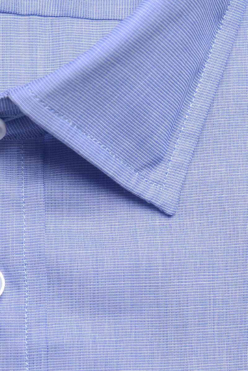 Close-up shot of collar and fabric texture on Brooklyn Tailors BKT20 Slim Dress Shirt in End-On-End - Light Blue